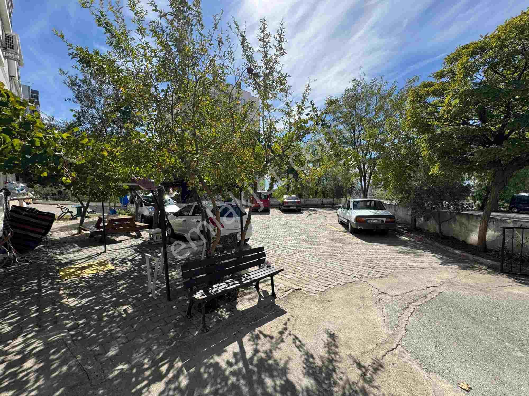 Çiğli Evka-5'te Kiralık Site İçerisinde 2+1 Daire - Görsel 18