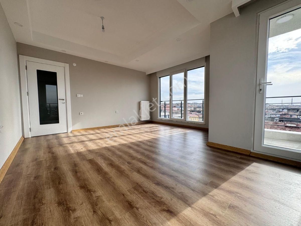 Next House'dan Cumhuriyet Mah. 3+2 Kiralık Güney Cephe Dubleks - Görsel 2