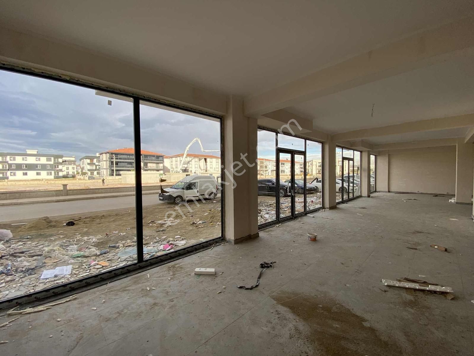 Ayhan Hepdiker Den Fatih Mah.200m2 +100m2 Açık Alanlı İşyeri - Görsel 7