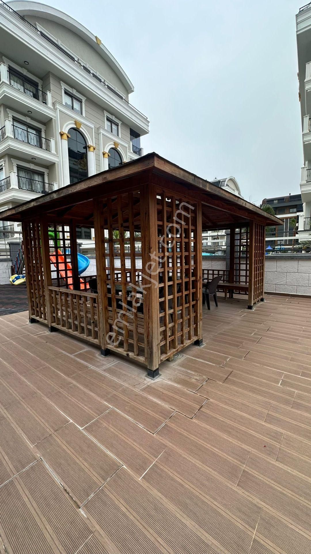 Alanya Oba Mah. | Flora Garden Havuz Manzaralı • Full Sosyal Tesisli • 1+1 Eşyalı Daire - Görsel 11