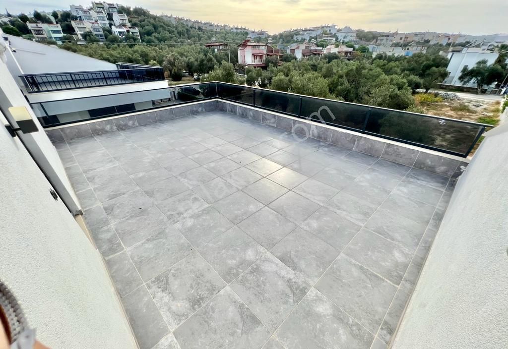 ꧁akçay Ay Emlaktan꧂pelitköyde Denize Sıfır Sitede Hayalllerinizi Süsleyecek Satılık 3+1dublex Daire - Görsel 35