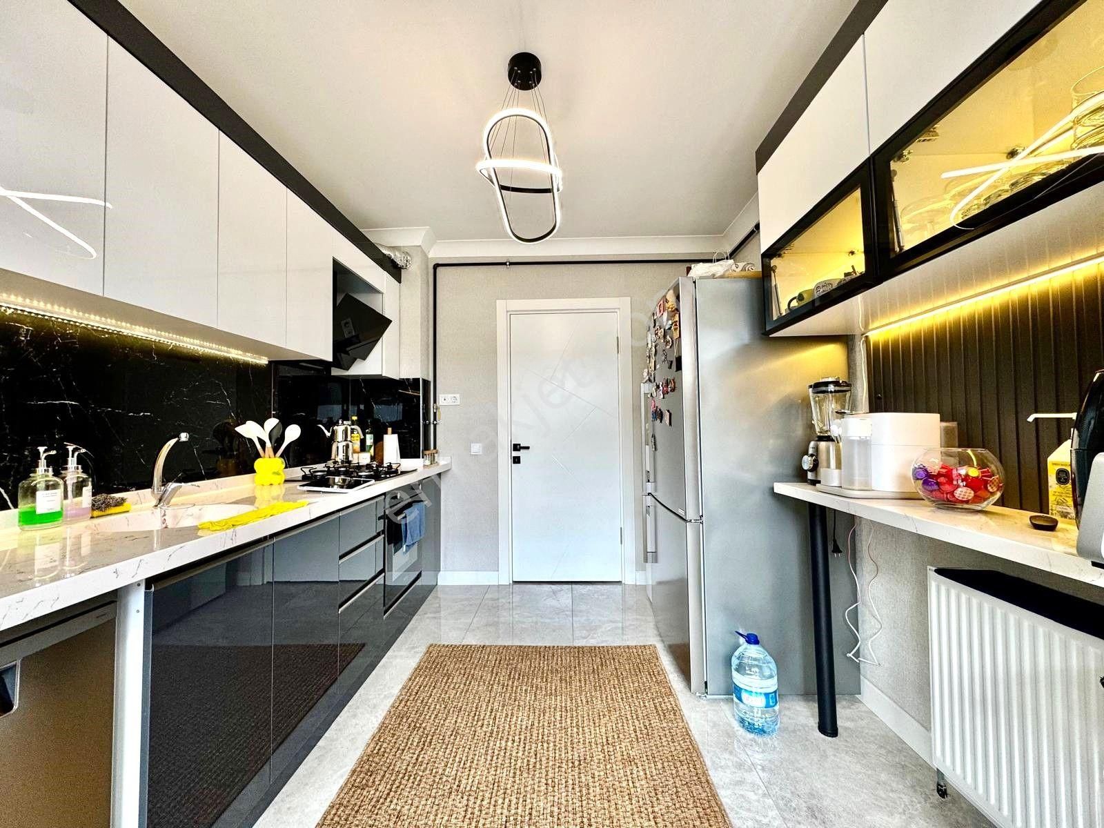 Nam-ak Emlaktan Kapalı Otoparklı Asansörlü Yeni Binada 2+1 Daire - Görsel 13