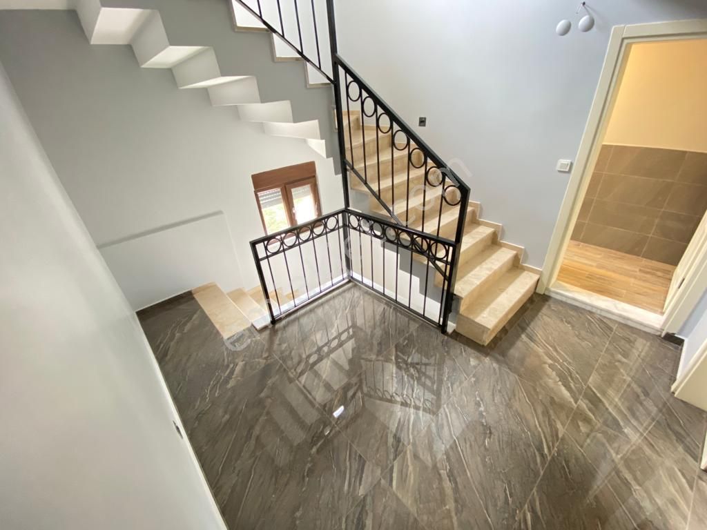 ꧁akçay Ay Emlak'tan꧂çamlıbel'de Deniz Ve Dağ Manzaralı Havuzlu Satılık 6+1 Tam Bağımsız Taş Villa - Görsel 28