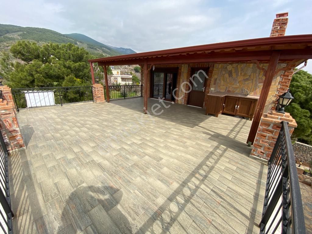 ꧁akçay Ay Emlak'tan꧂çamlıbel'de Deniz Ve Dağ Manzaralı Havuzlu Satılık 6+1 Tam Bağımsız Taş Villa