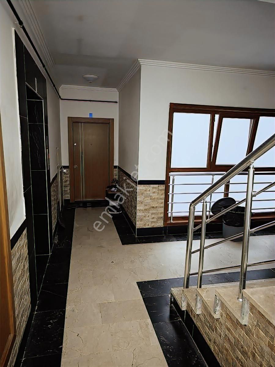 Binevler Sitesinde Güvenlikli Kiralık Daire - Görsel 16