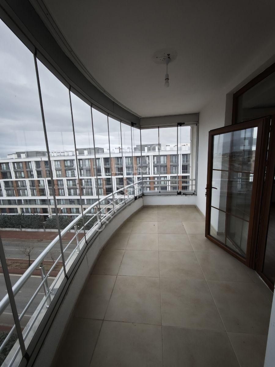 Binevler Sitesinde Güvenlikli Kiralık Daire - Görsel 6