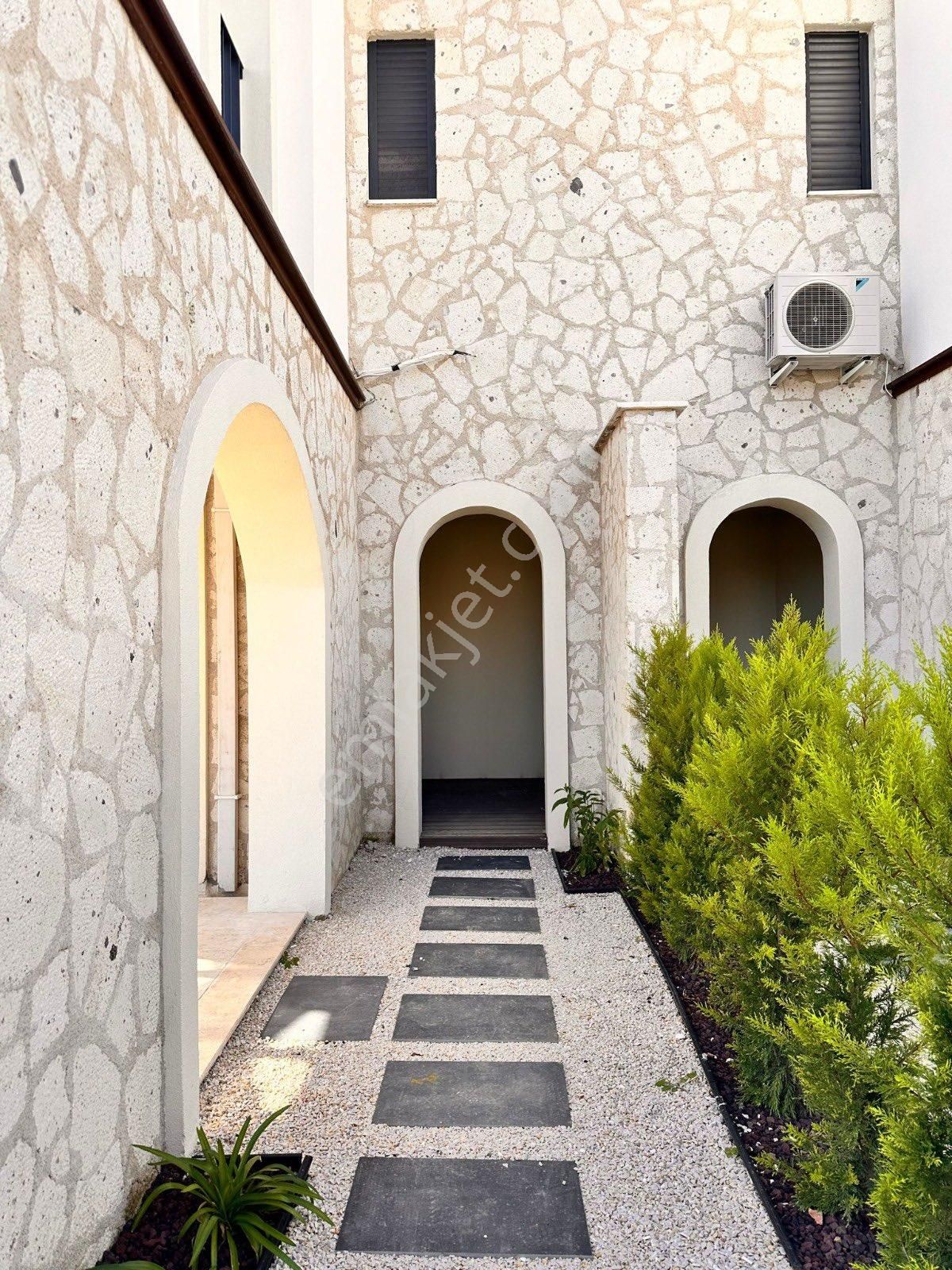 Kuşadası Davutlar Termalde Satılık 3+1 Villa - Görsel 34