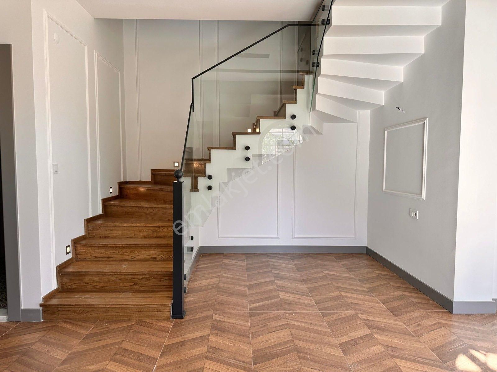 Kuşadası Davutlar Termalde Satılık 3+1 Villa - Görsel 24