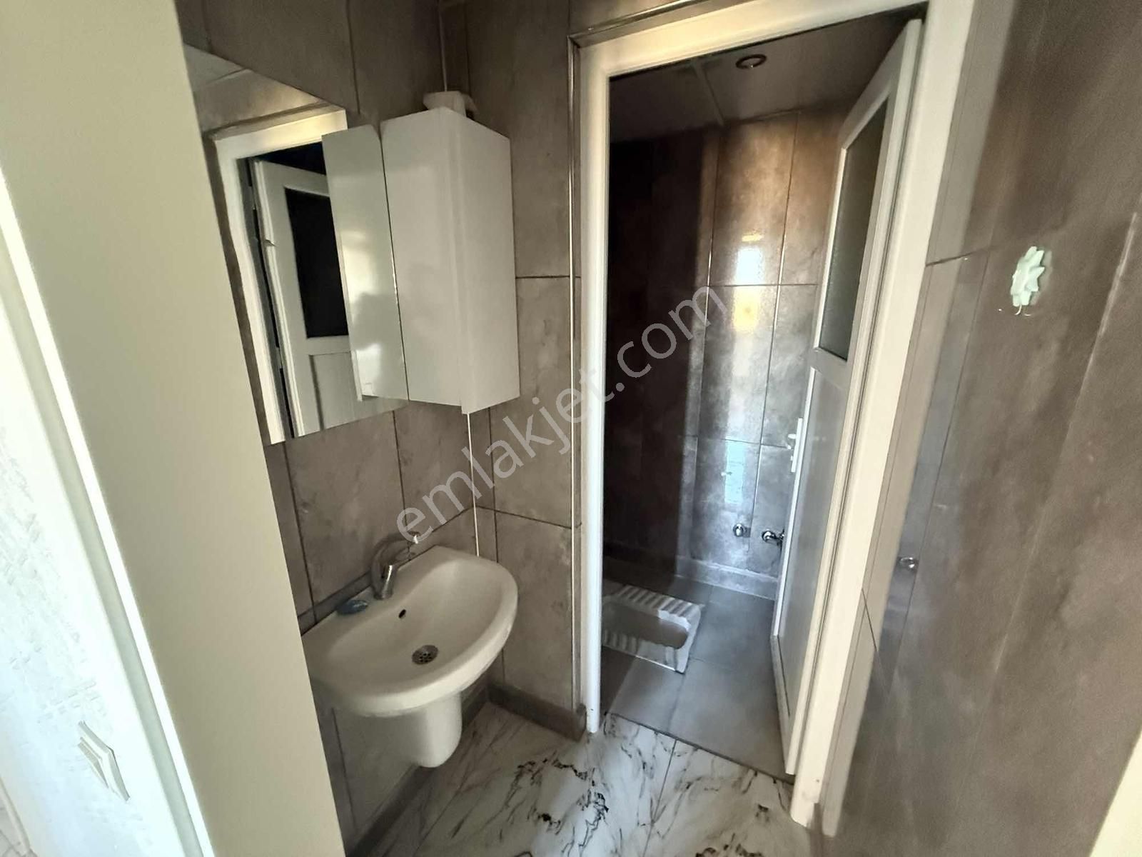 Mesire Alanında Kiralık Uygun 2+1 - Görsel 12