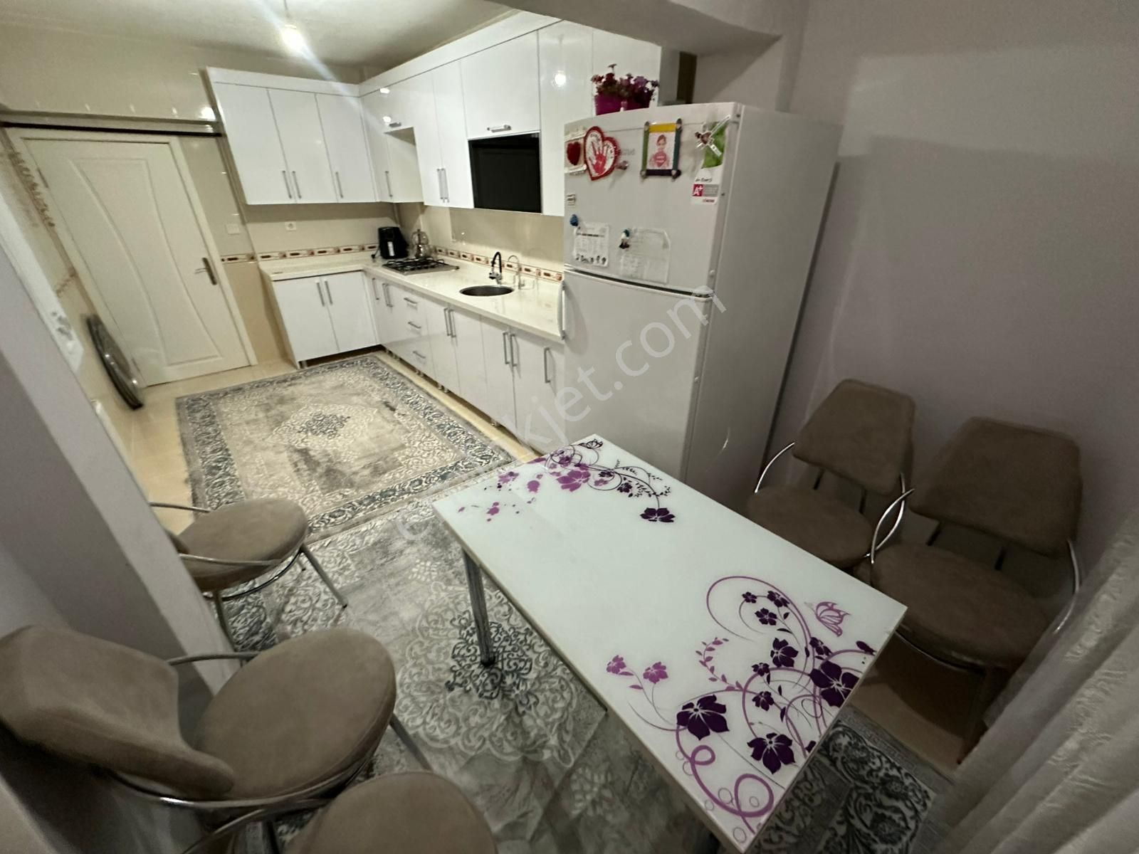 Hayal^den Malazgirt Mh^de Ara Katta Ön Cp. Geniş Full Yapılı Asansörlü 3+1 Daire