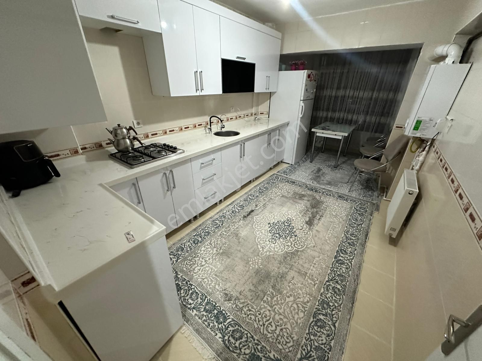 Hayal^den Malazgirt Mh^de Ara Katta Ön Cp. Geniş Full Yapılı Asansörlü 3+1 Daire - Görsel 3