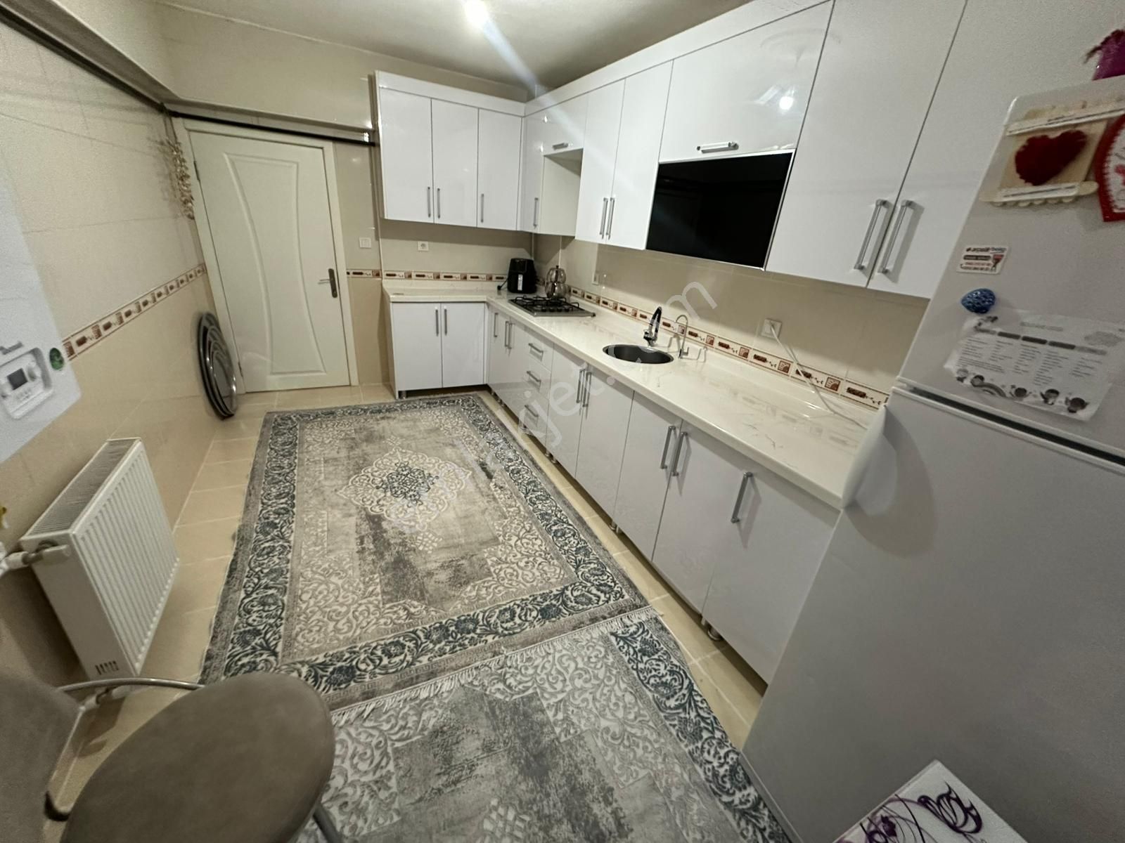 Hayal^den Malazgirt Mh^de Ara Katta Ön Cp. Geniş Full Yapılı Asansörlü 3+1 Daire - Görsel 5