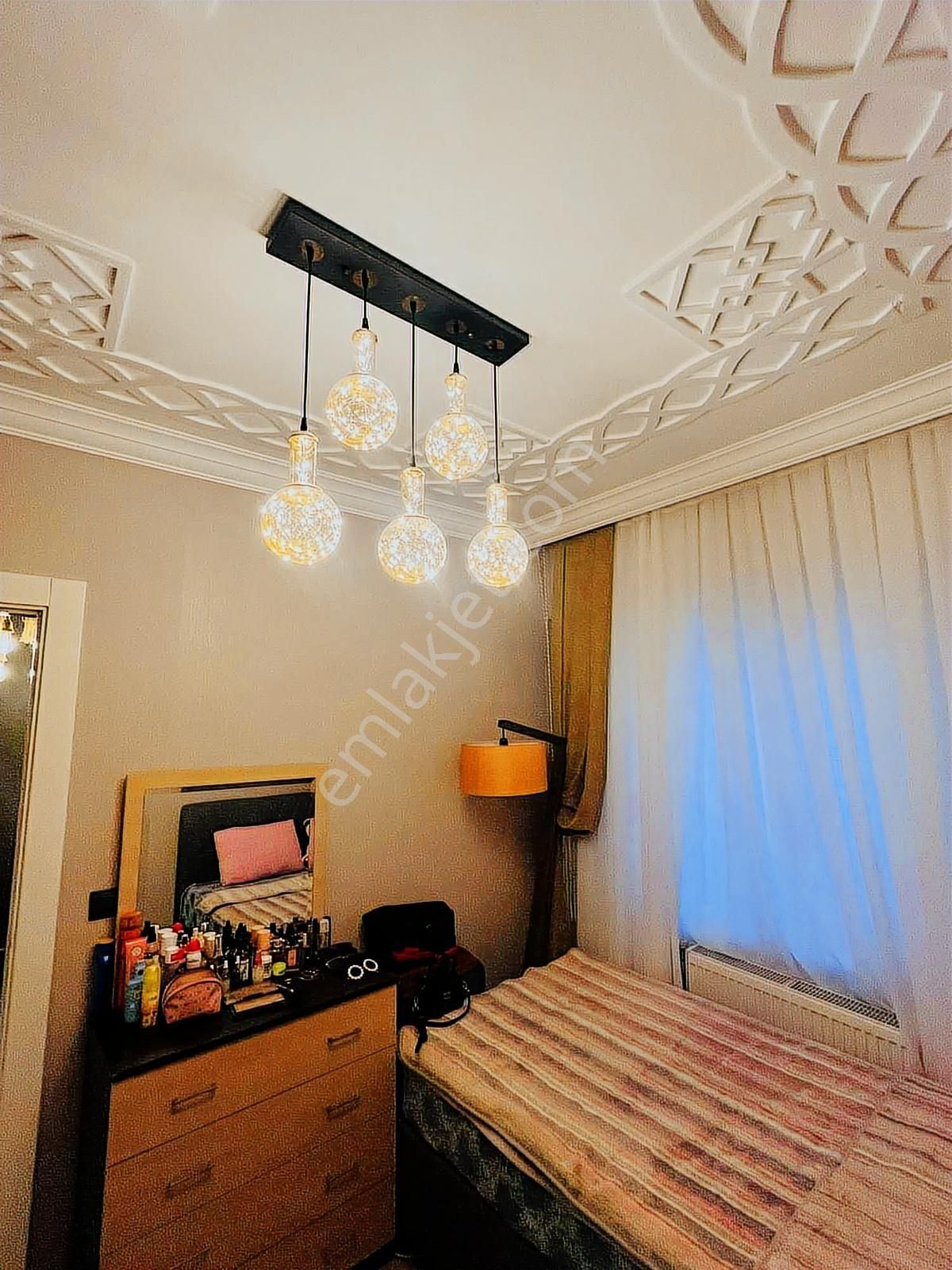 Uzaydan Binevlerde Acil Satılık Lüks Uyğun 1+1 Daire - Görsel 16