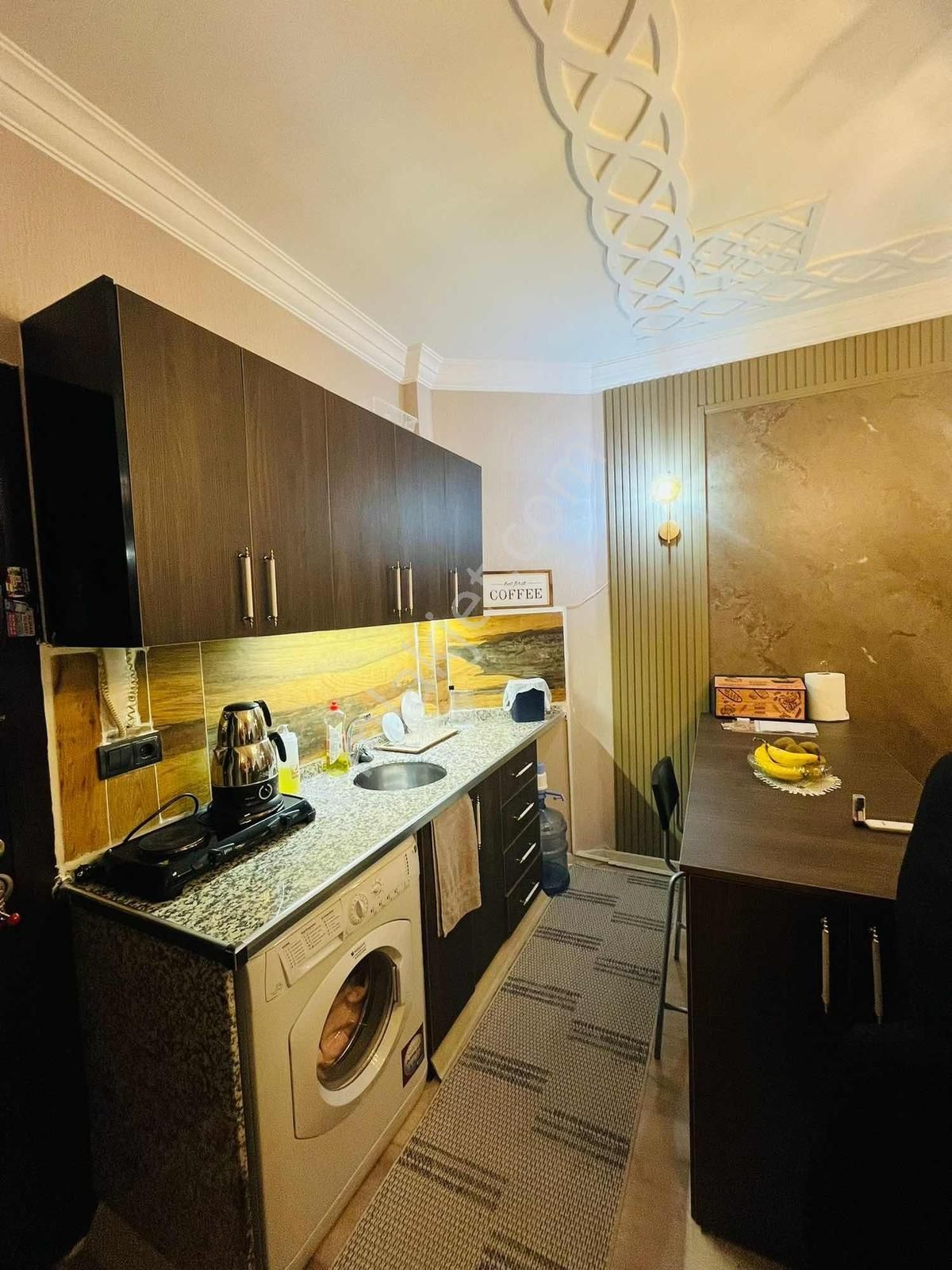 Uzaydan Binevlerde Acil Satılık Lüks Uyğun 1+1 Daire - Görsel 4