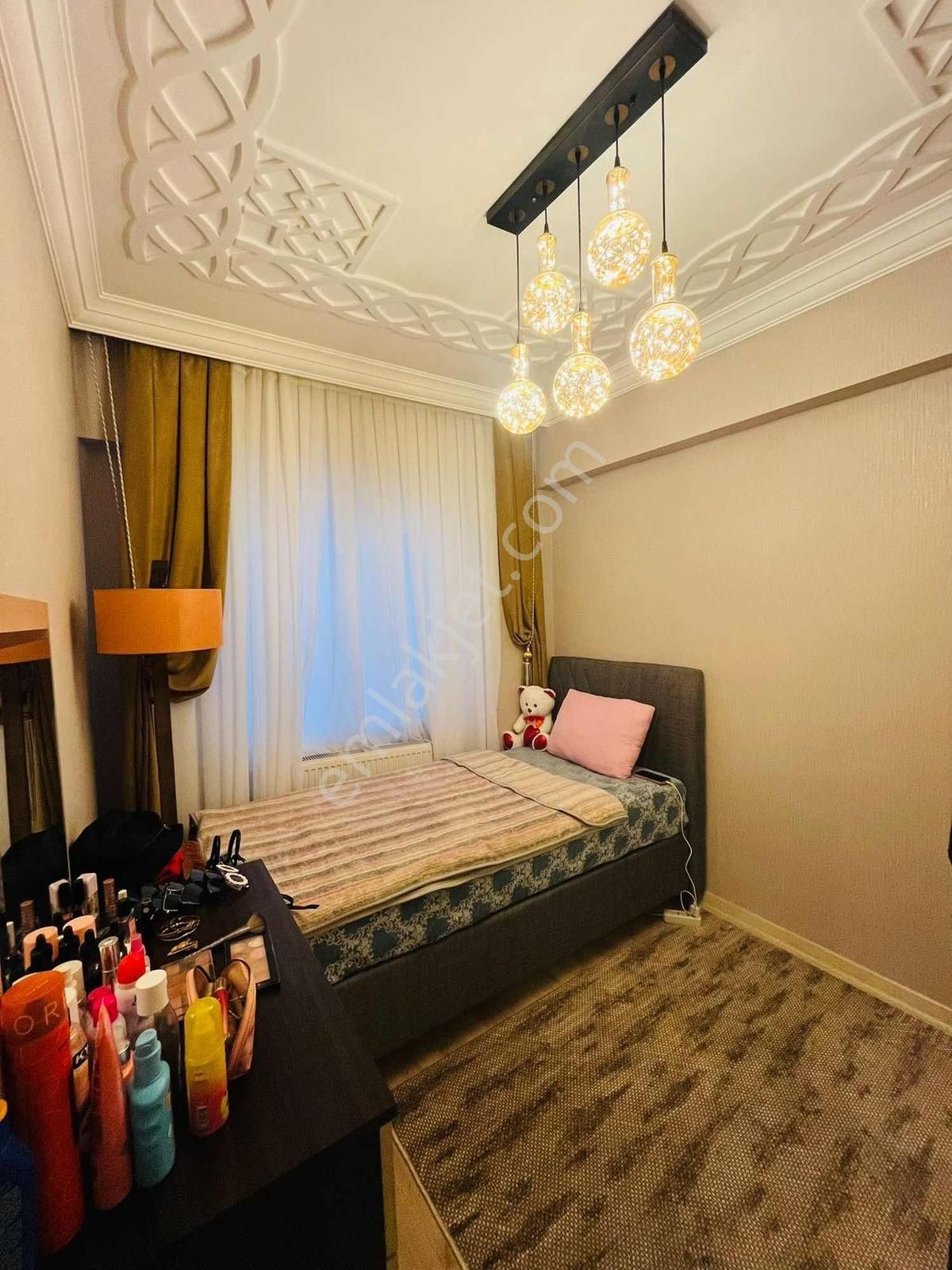 Uzaydan Binevlerde Acil Satılık Lüks Uyğun 1+1 Daire - Görsel 17