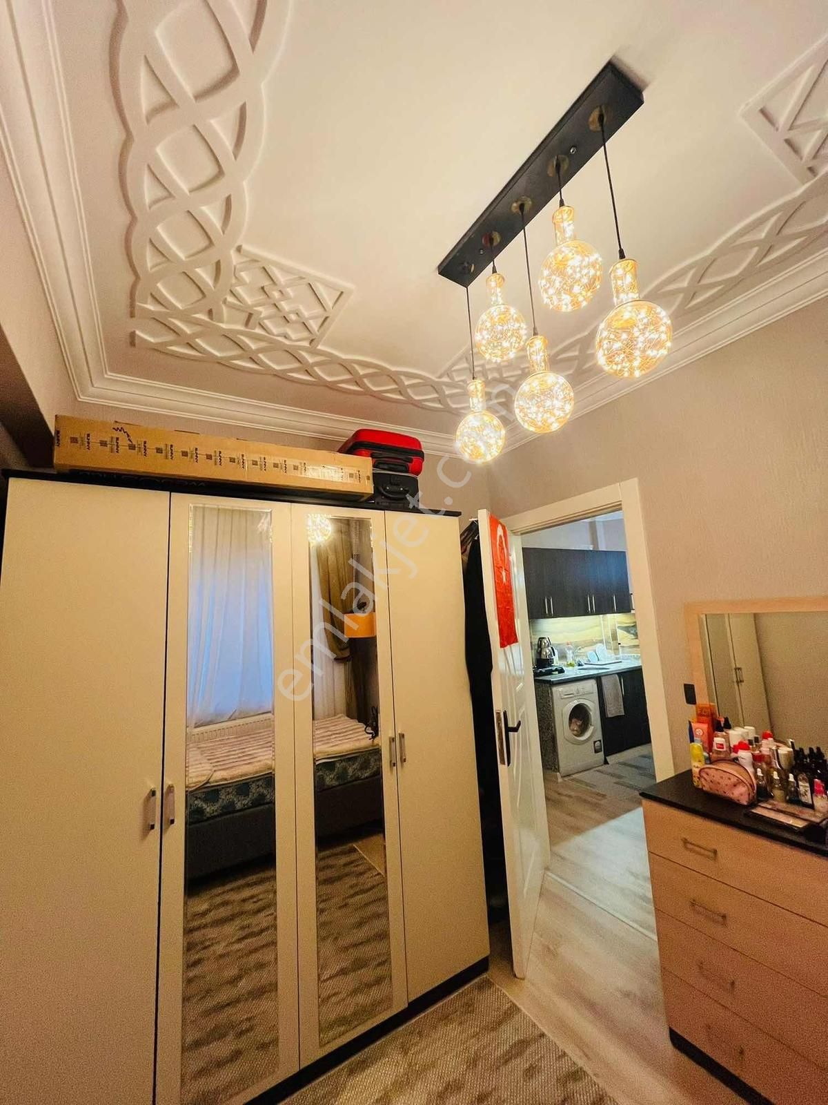 Uzaydan Binevlerde Acil Satılık Lüks Uyğun 1+1 Daire - Görsel 22