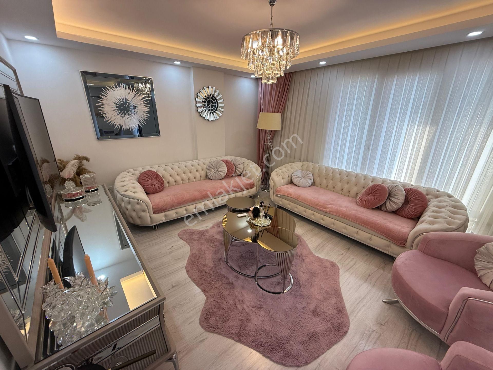 Şirinevlerde 5 Yıllık 3+1 Satılık Dubleks Yeni Daire