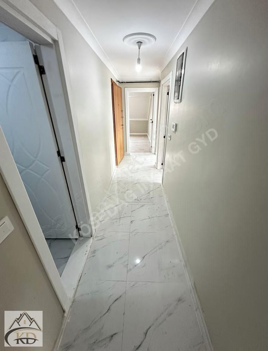 Kösedağ İnş. Caddenin Dibinde Satılık 2+1 80m2 Çatı Katı