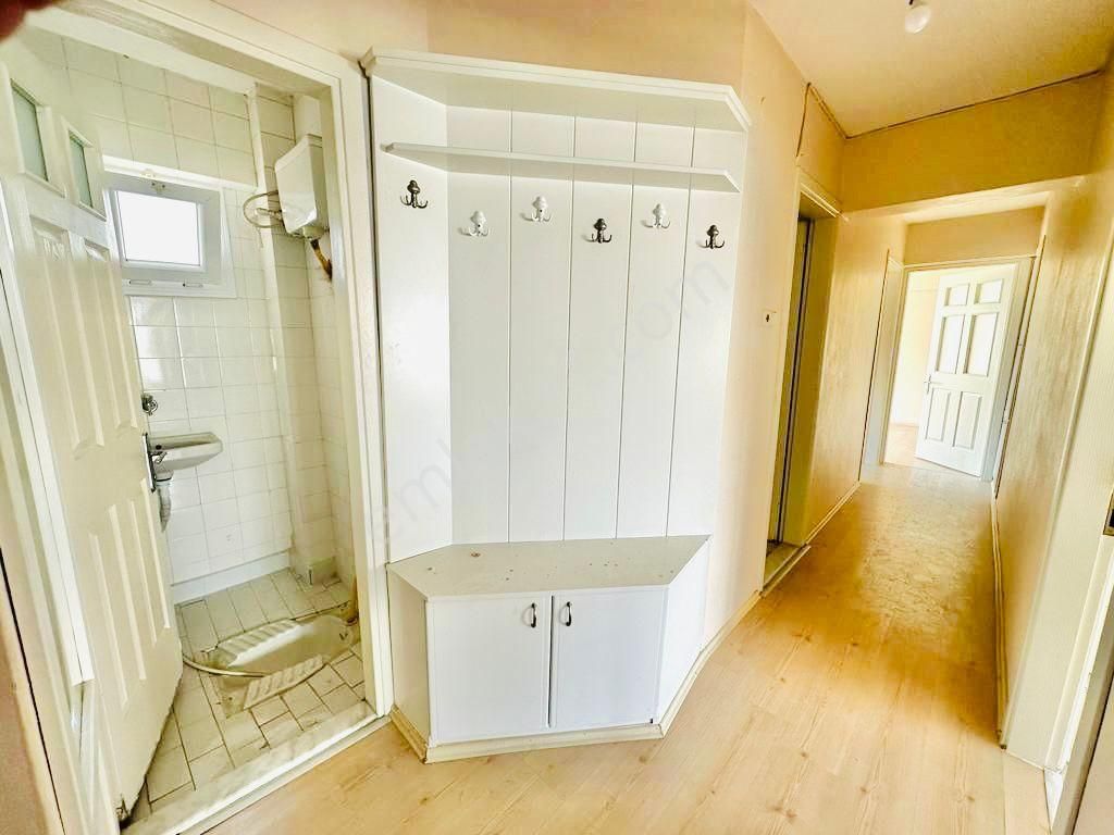 7 Eylül Taksi Yakını Geniş Site İçi Kapalı Mutfak 2+1daire Satılık