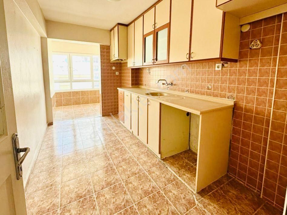 7 Eylül Taksi Yakını Geniş Site İçi Kapalı Mutfak 2+1daire Satılık - Görsel 3