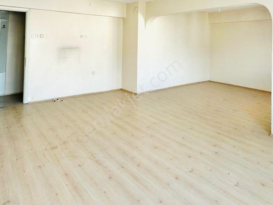 7 Eylül Taksi Yakını Geniş Site İçi Kapalı Mutfak 2+1daire Satılık - Görsel 4