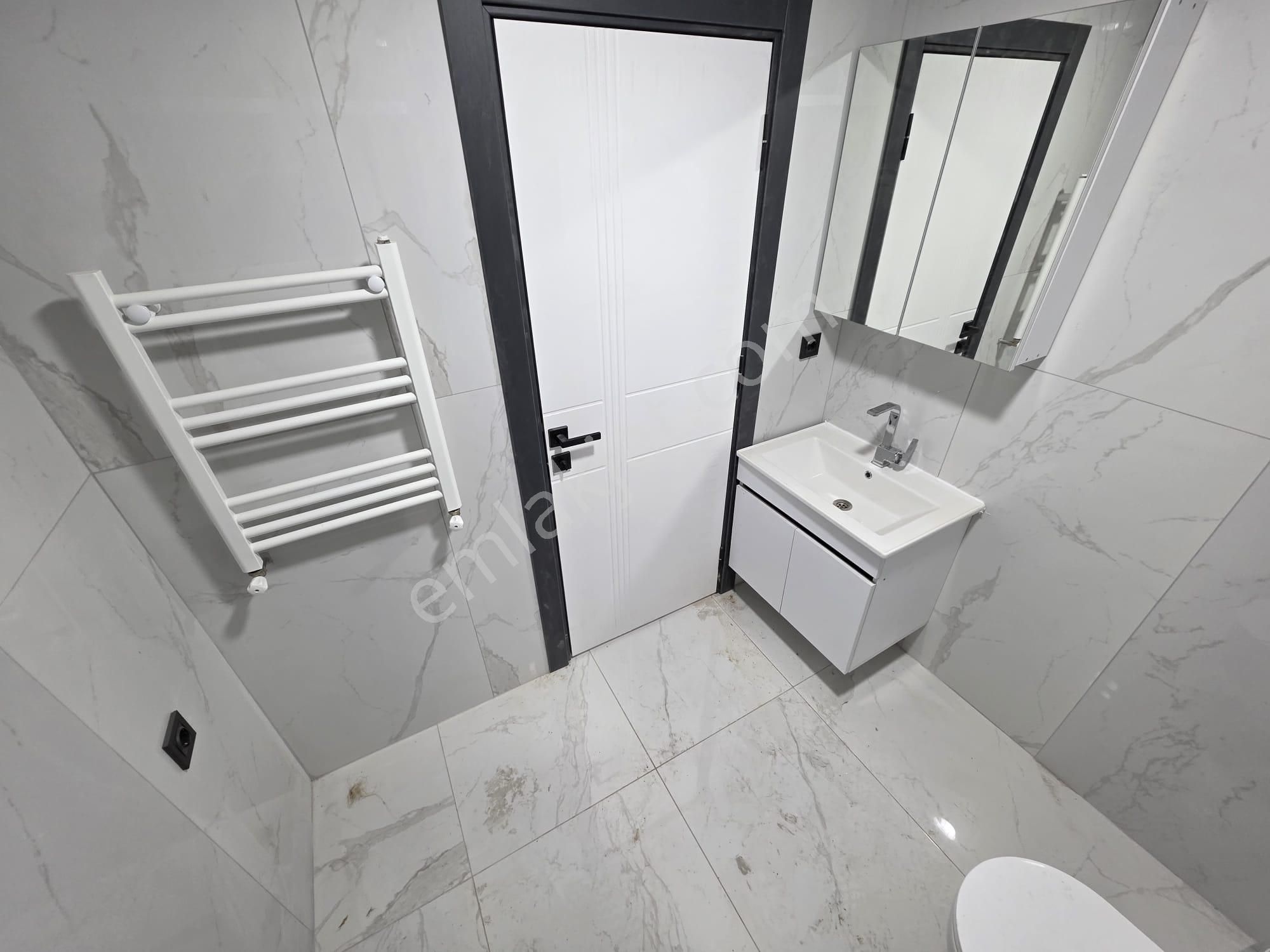 Bahçelievler Yayla Merkez Yakını Sıfır Binada Satılık 3+1 Daire - Görsel 17