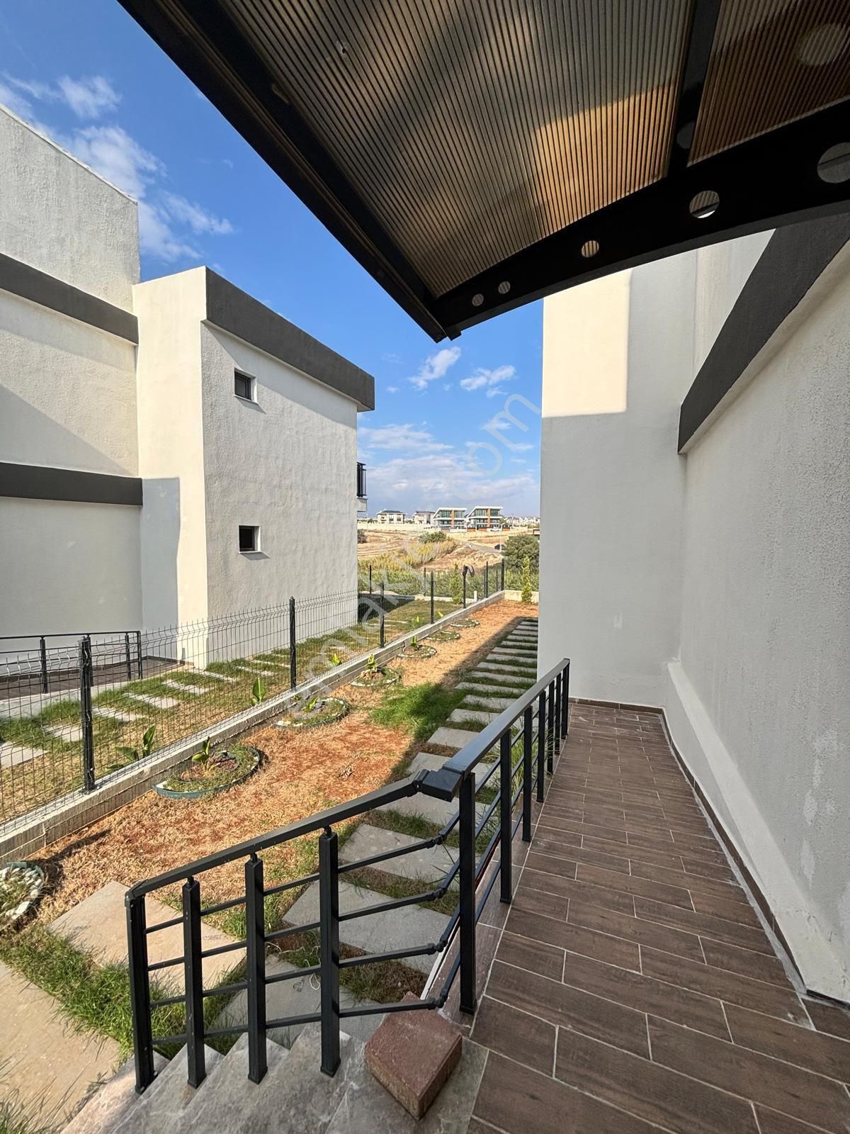 Çınarlıda Villa Tadında İskanlı Konsept 1+1 Satılık Daire - Görsel 11