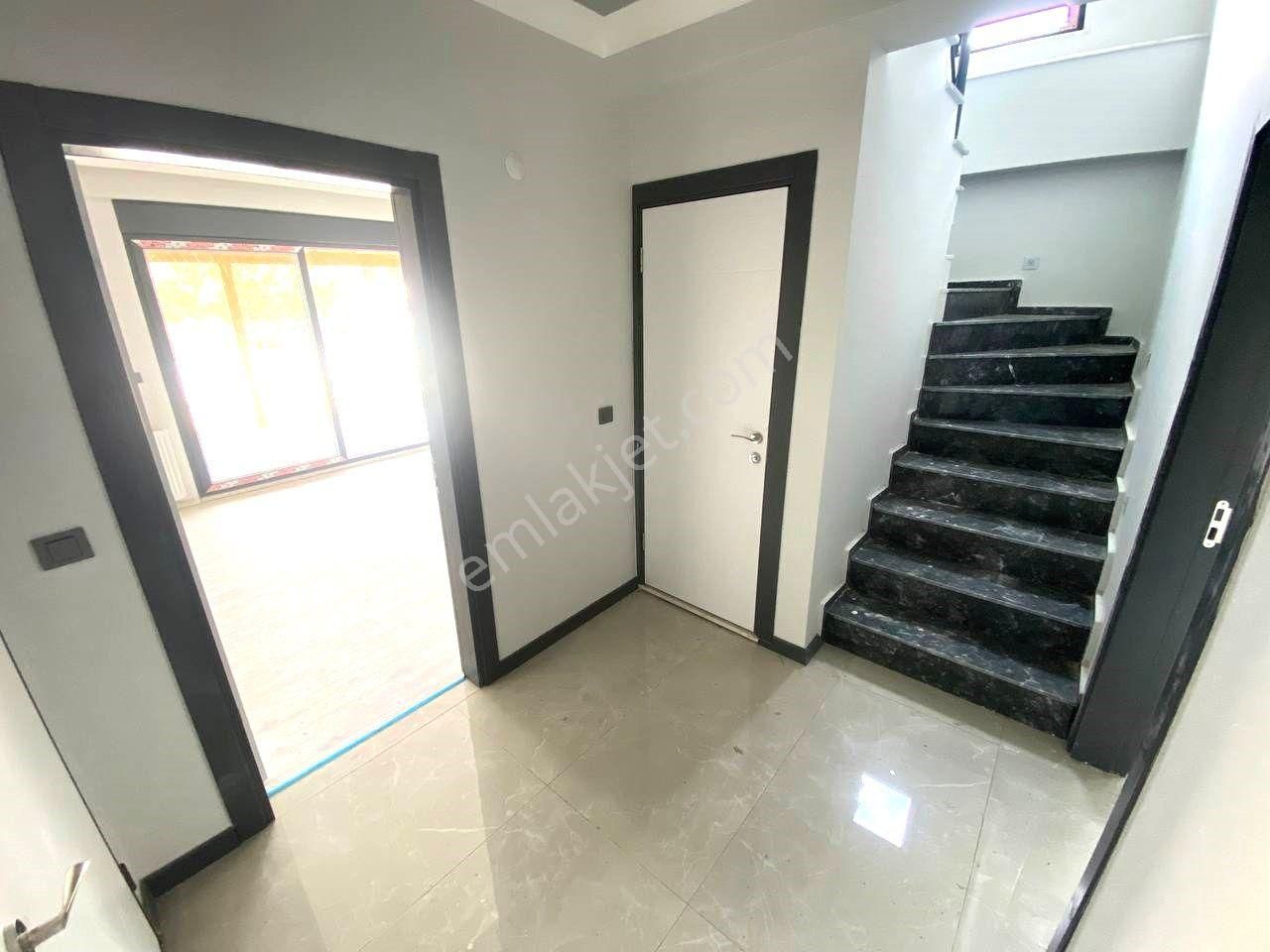 💎 Aktiften Burhaniyenin Gözde Mahallelerinden Örende 3+1 Satılık Villa - Görsel 14