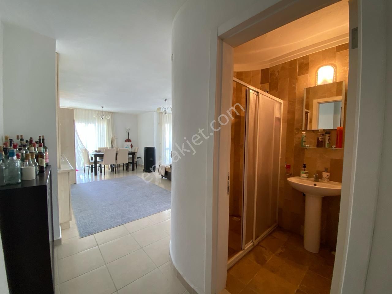 Efeler Mahallesi’nde Satılık 1+1 Eşyalı Havuzlu Ara Kat Daire Fiyat: 3.650.000 Tl - Görsel 12