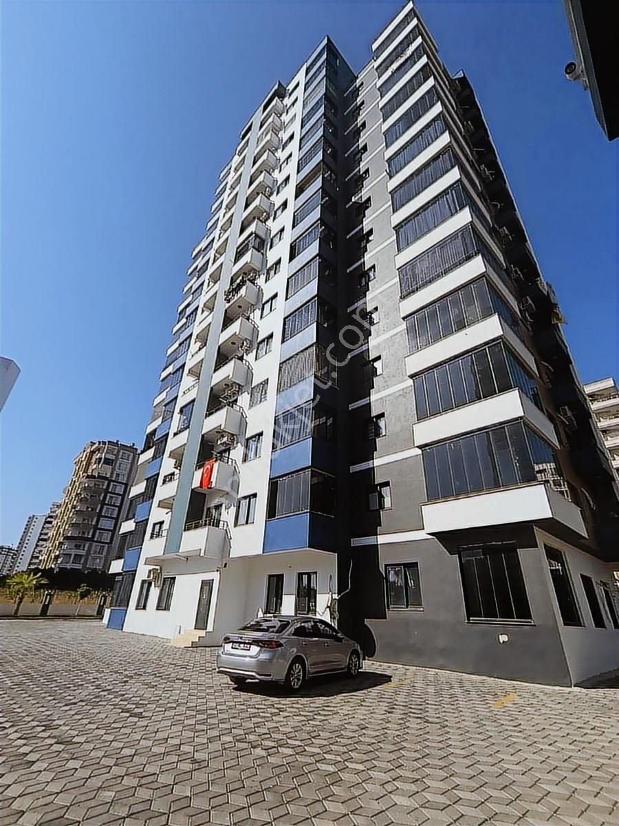 Mersin Mezitli Merkez Mahallesi'nde Satılık 2+1 Daire