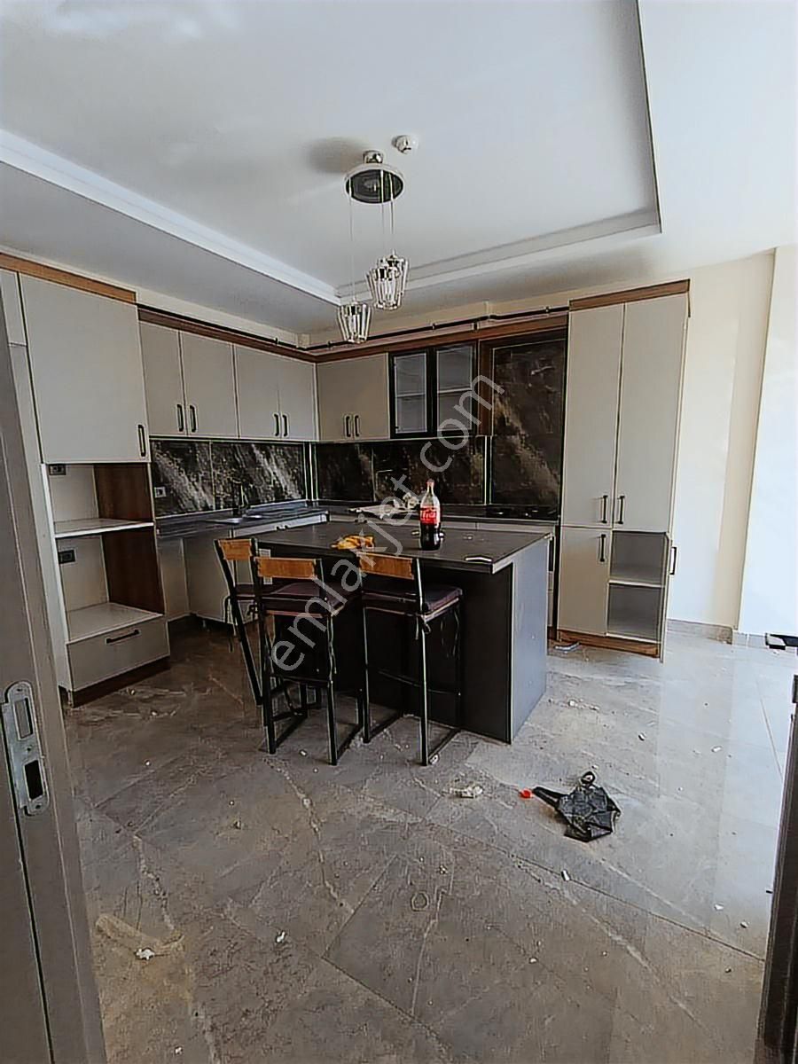 Mersin Mezitli Merkez Mahallesi'nde Satılık 2+1 Daire - Görsel 32