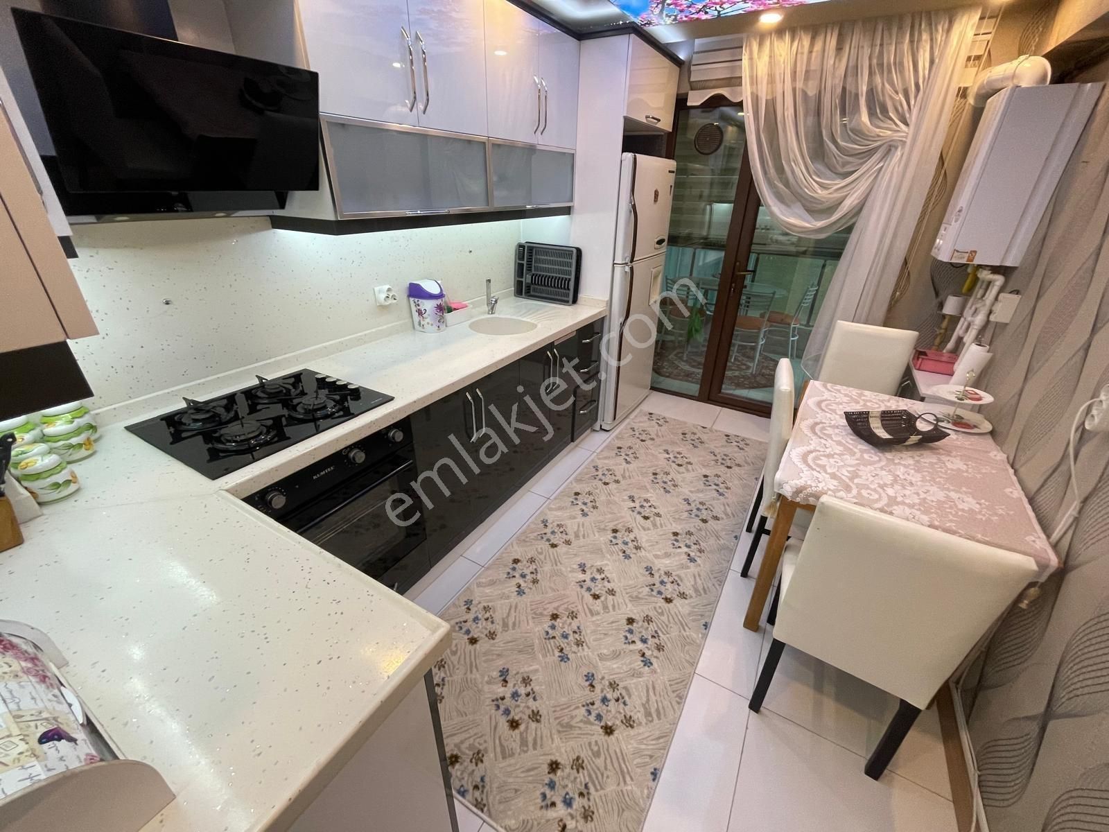 Kılıçsoy'dan Çambaşı Cad Üzeri Kat Konumunda Full Eşyalı 4+1