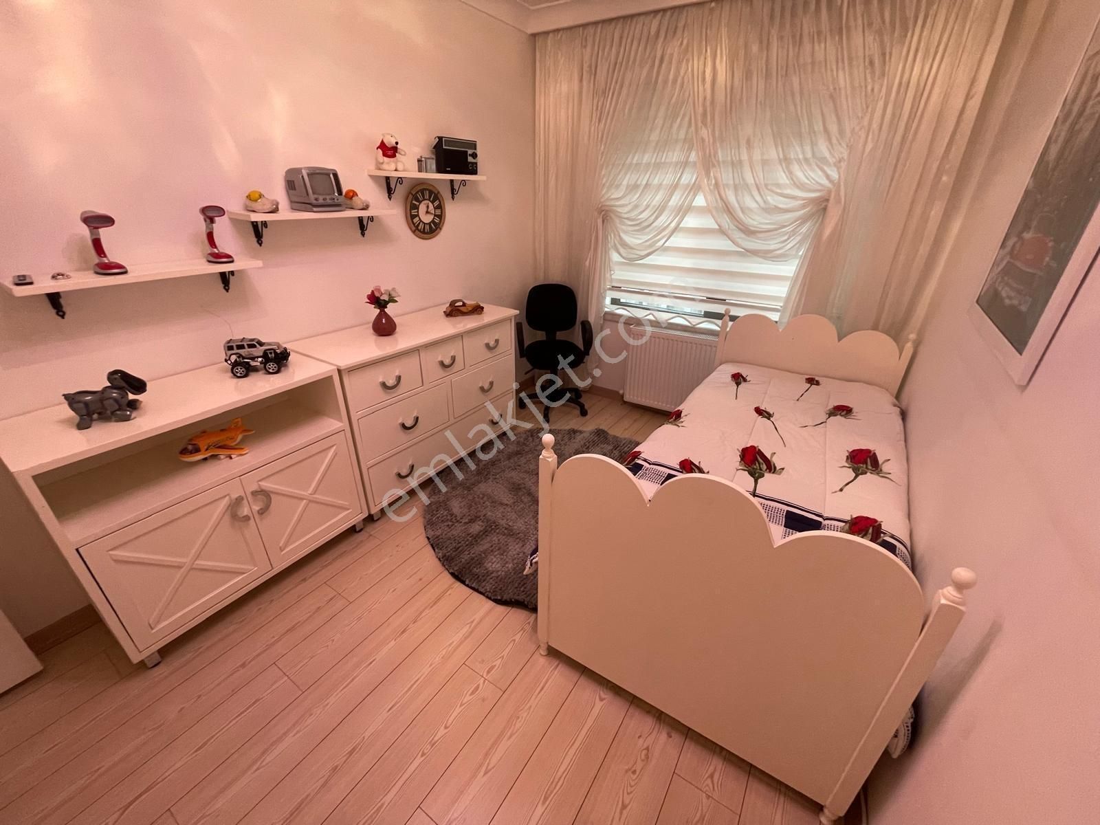 Kılıçsoy'dan Çambaşı Cad Üzeri Kat Konumunda Full Eşyalı 4+1 - Görsel 13