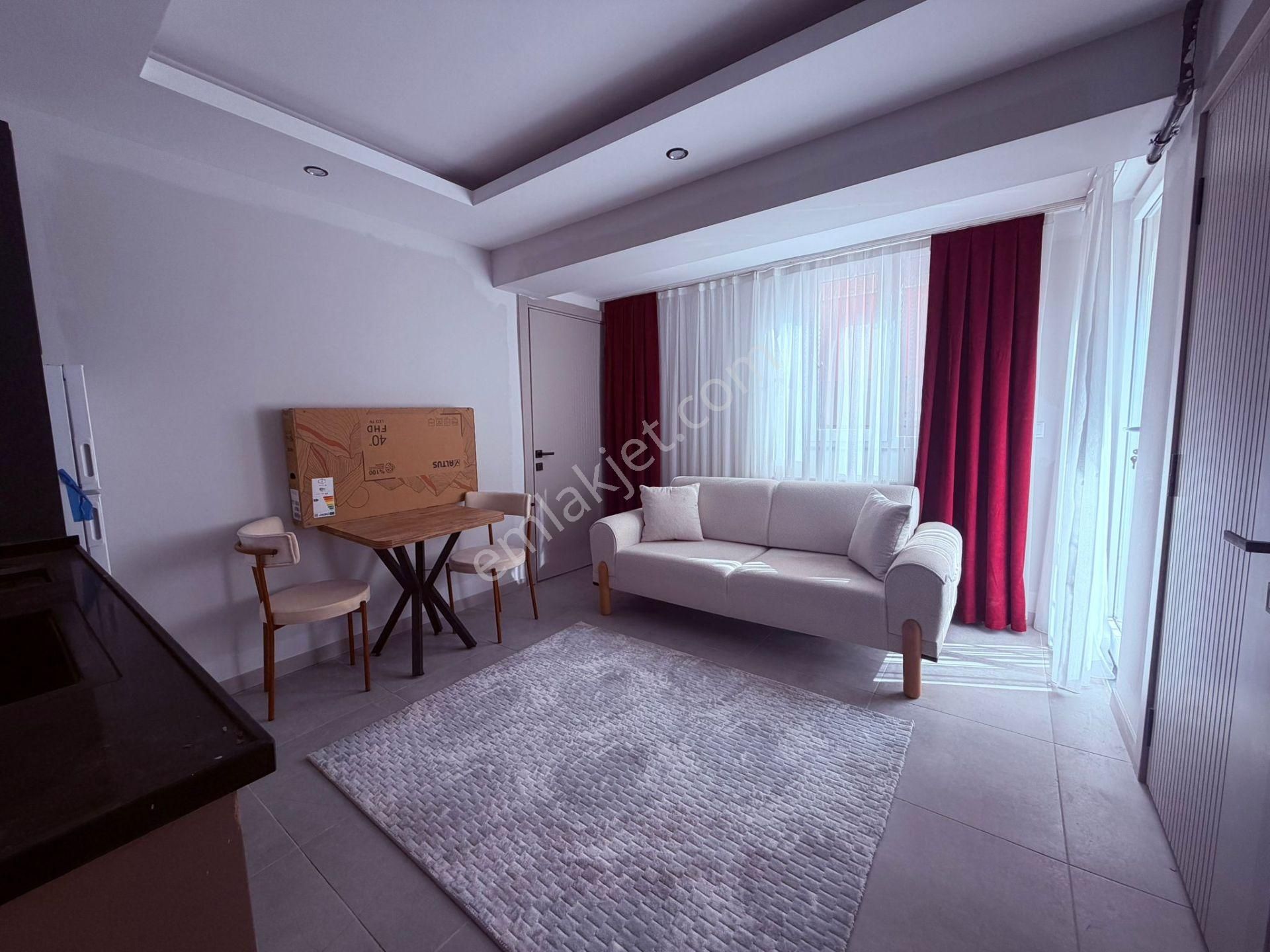 Arakat Balkonlu Yatırımlık Üniversiteye Yakın 1+1 Apart