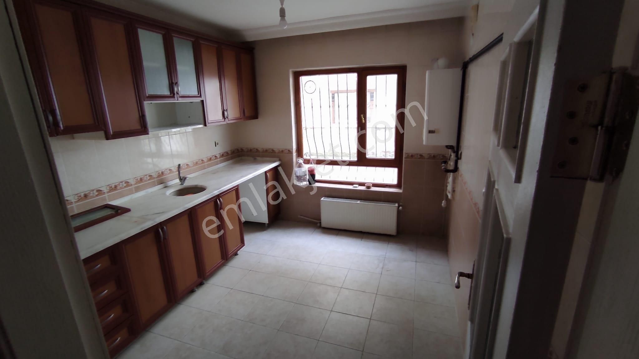 Kiralık*ufuktepe*pazarın Yanında*giriş*balkonlu*2+1*geniş*yapılı*daire* - Görsel 8