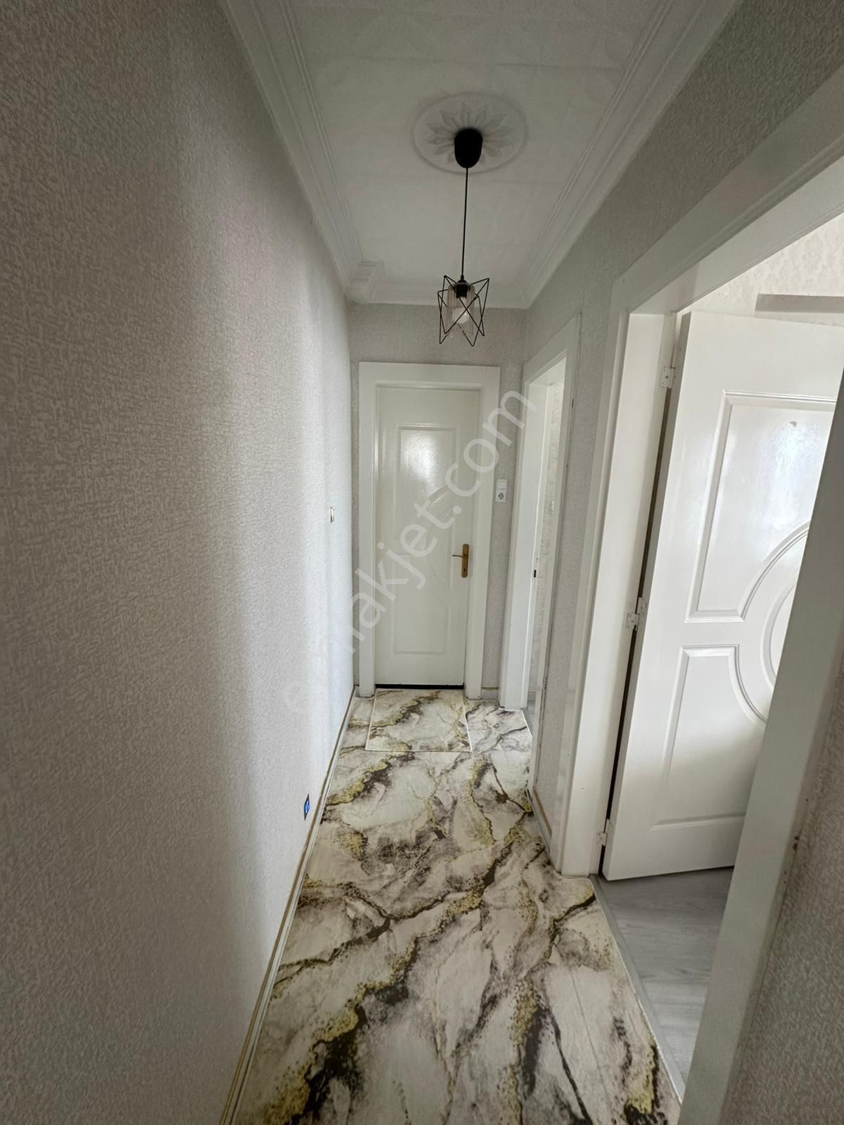 Beyazlarda Satılık 2+1 Krediye Uygun Mesken Tapu Fırsat Daire - Görsel 3