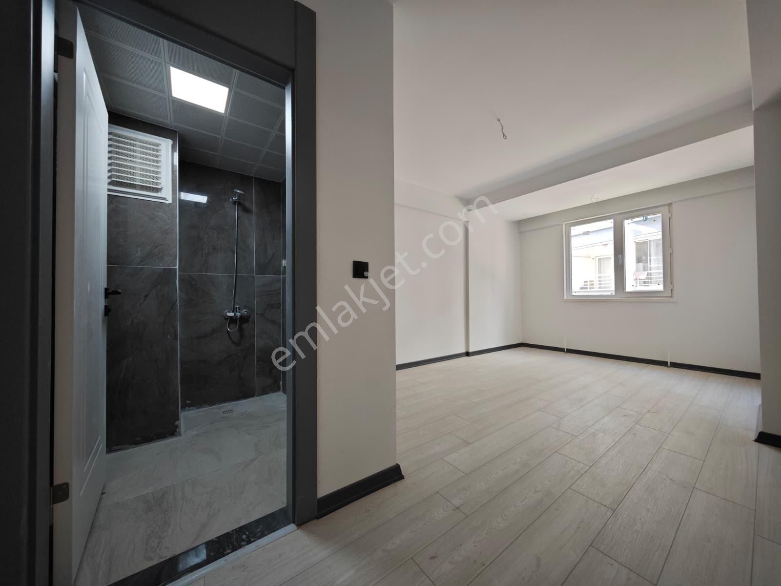 Karapürçek'te Ultra Lüks Yapılı 140 M2 3+1 2.katta Satılık Sıfır Daire !!! - Görsel 11