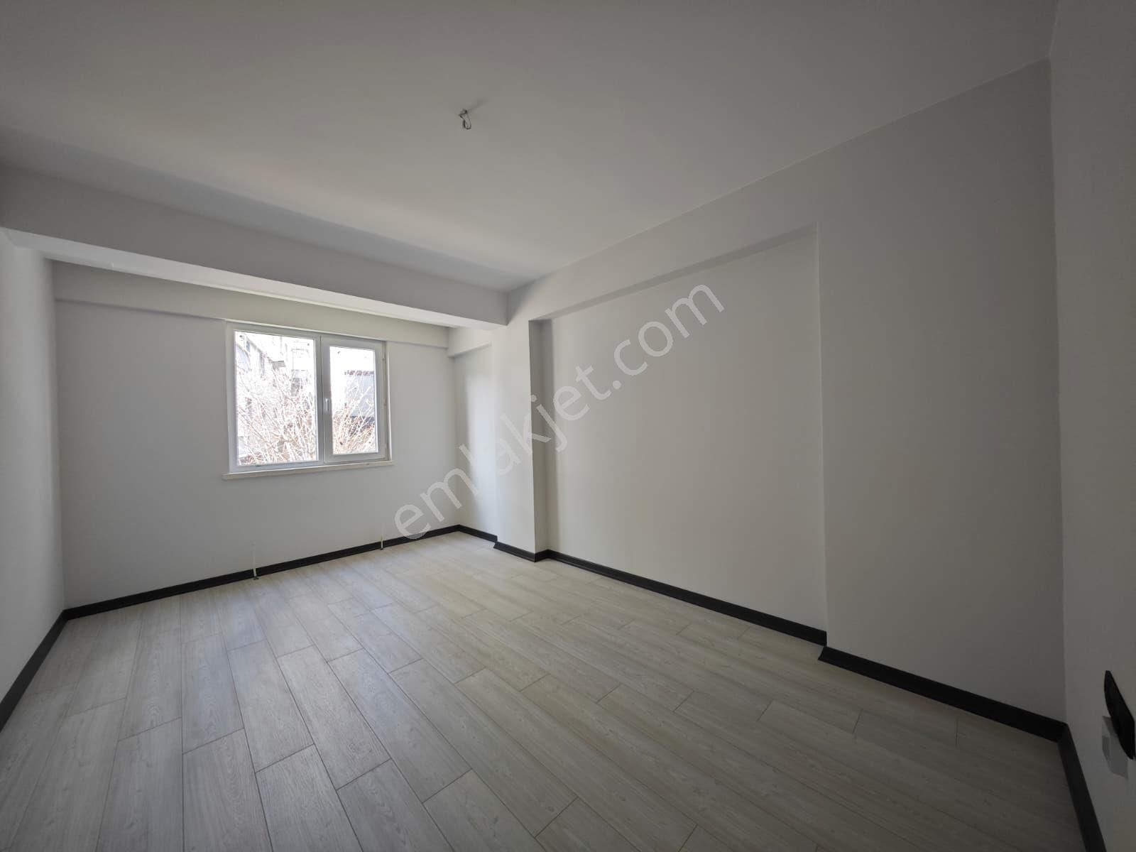 Karapürçek'te Ultra Lüks Yapılı 140 M2 3+1 2.katta Satılık Sıfır Daire !!! - Görsel 22