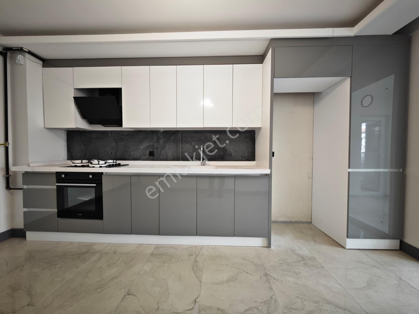 Karapürçek'te Ultra Lüks Yapılı 140 M2 3+1 2.katta Satılık Sıfır Daire !!! - Görsel 4