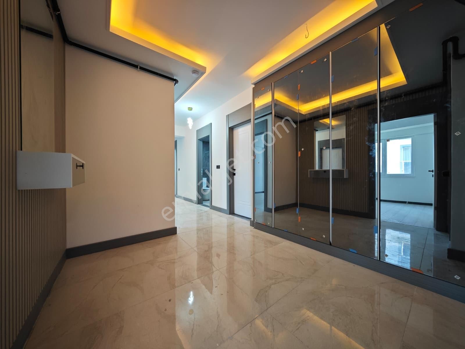 Karapürçek'te Ultra Lüks Yapılı 140 M2 3+1 2.katta Satılık Sıfır Daire !!! - Görsel 28