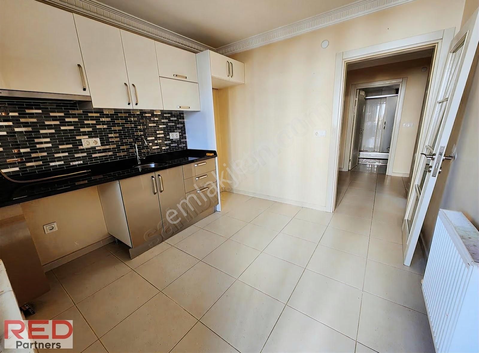 Tuzla İstasyon Kiralık 3+1 Daire Ara Kat Köşe Şenol Kara - Görsel 18