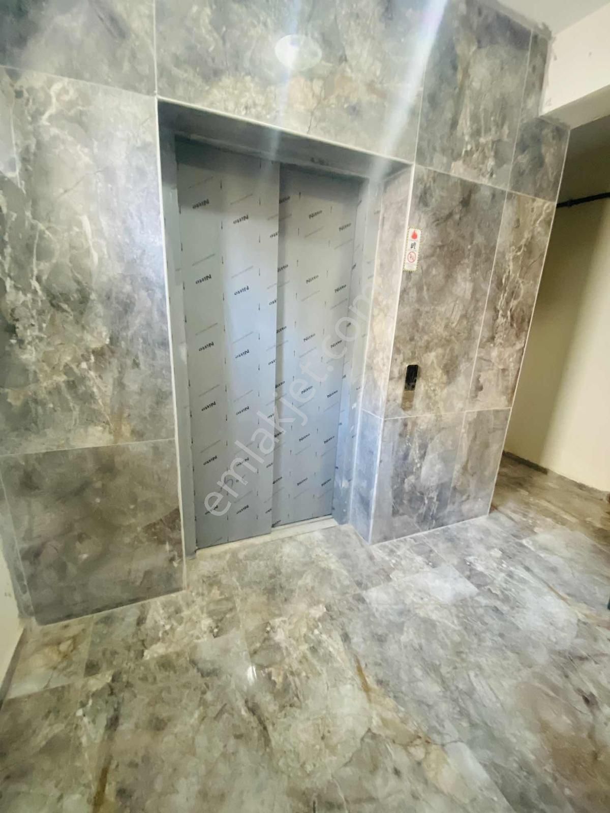 Prestijden Merkezi Konumda Asansörlü Ara Kat 1+1 Daire - Görsel 4