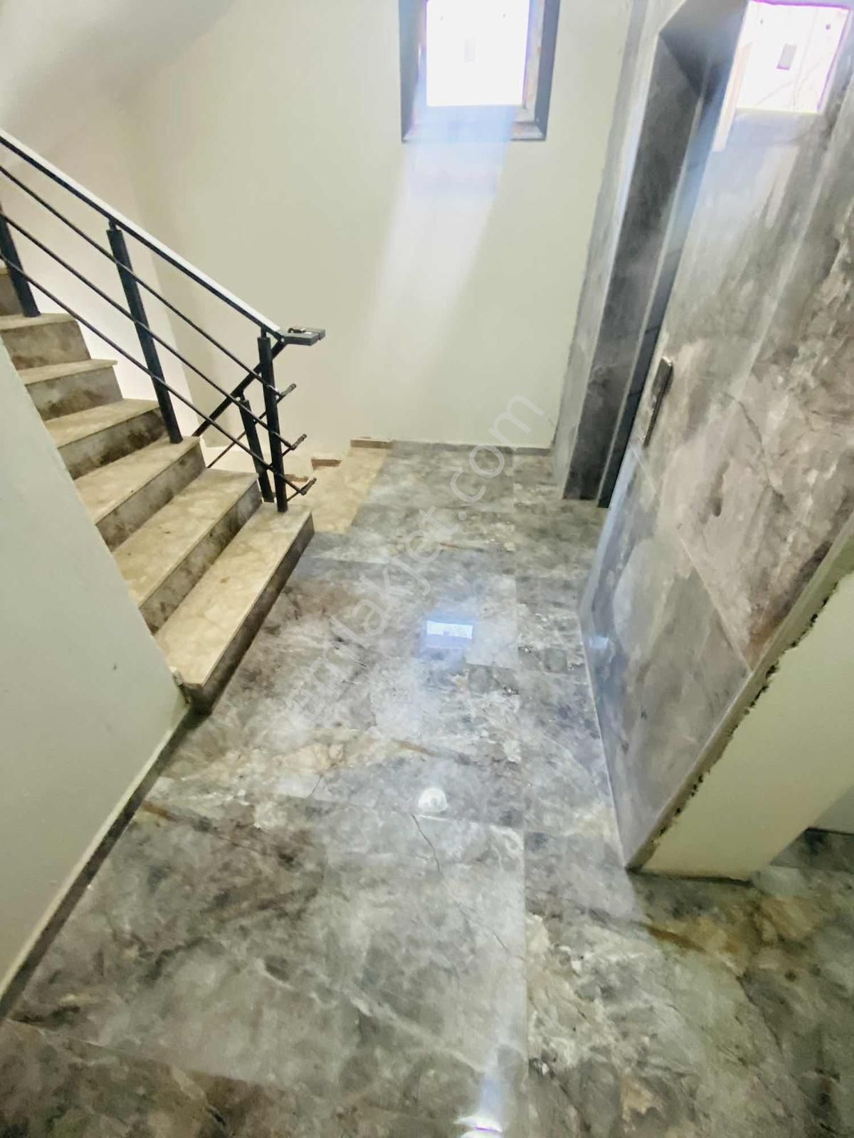 Prestijden Merkezi Konumda Asansörlü Ara Kat 1+1 Daire - Görsel 5