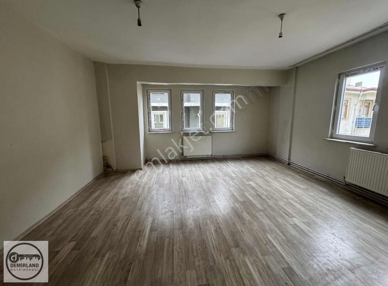 Demirland'dan Kiralık Merkez'de Arakat 3+1 Daire - Görsel 3