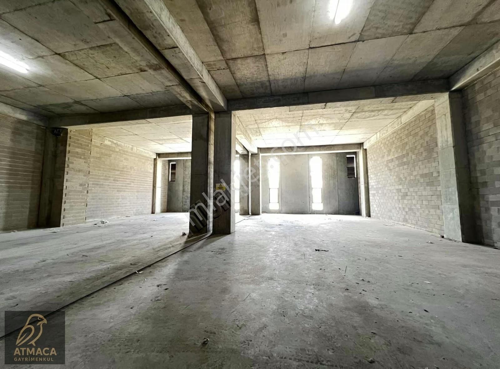 Atmaca'dan Sinpaş İş Modern Ambarlı'da 683 M2 Kiralık İşyeri