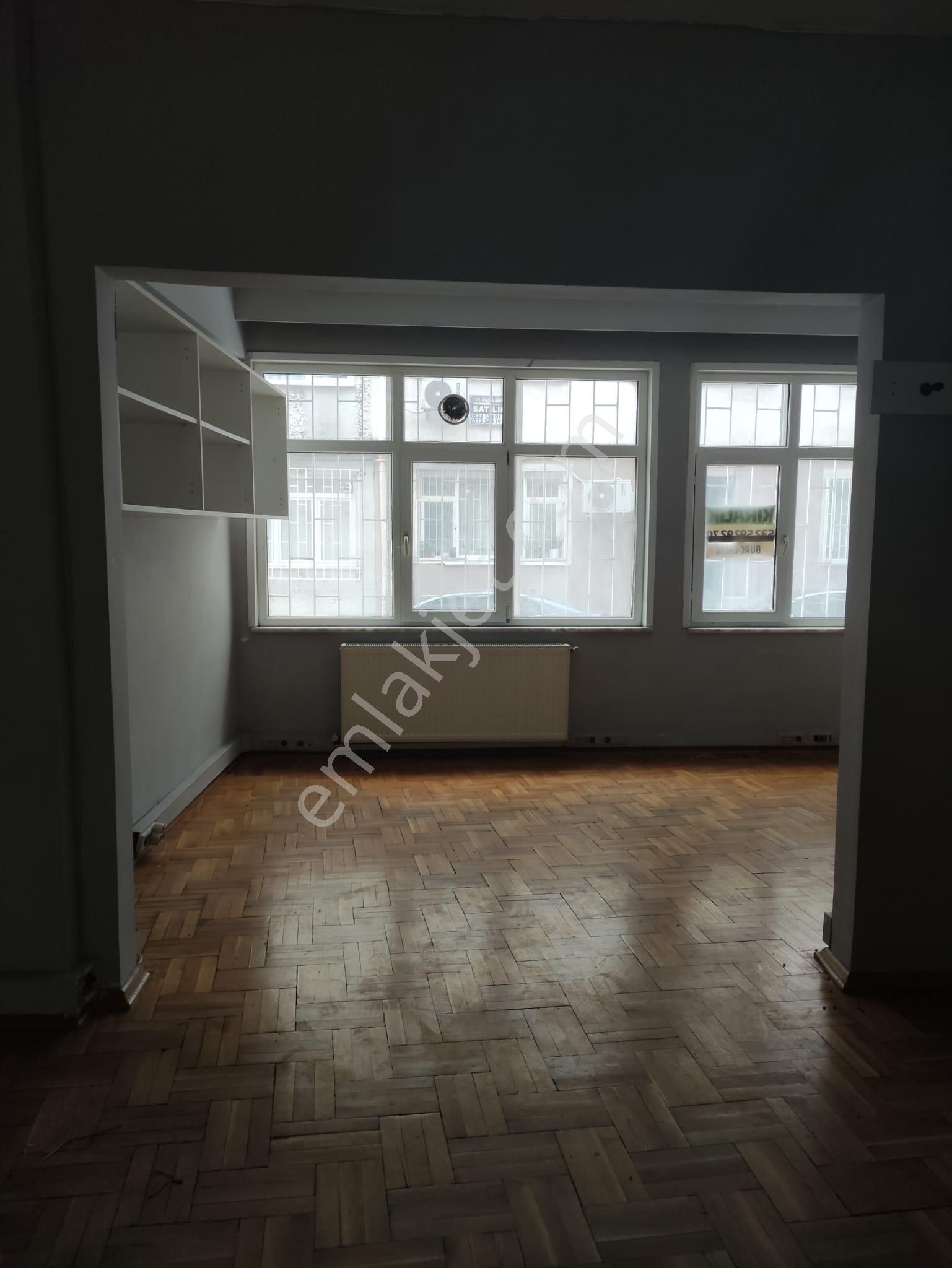 Burç Emlaktan Beşiktaş Cadde Paraleli Homofise Uygun 1+l Salon Kombili 65 M2 Yüksek Giriş - Görsel 2