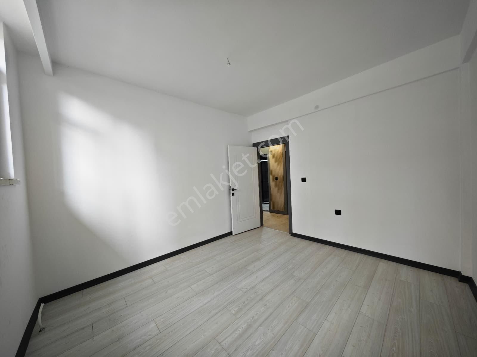 Karapürçek'te Full Yapılı 2+1 Amerikan Mutfak Satılık Sıfır Daire !!! - Görsel 12