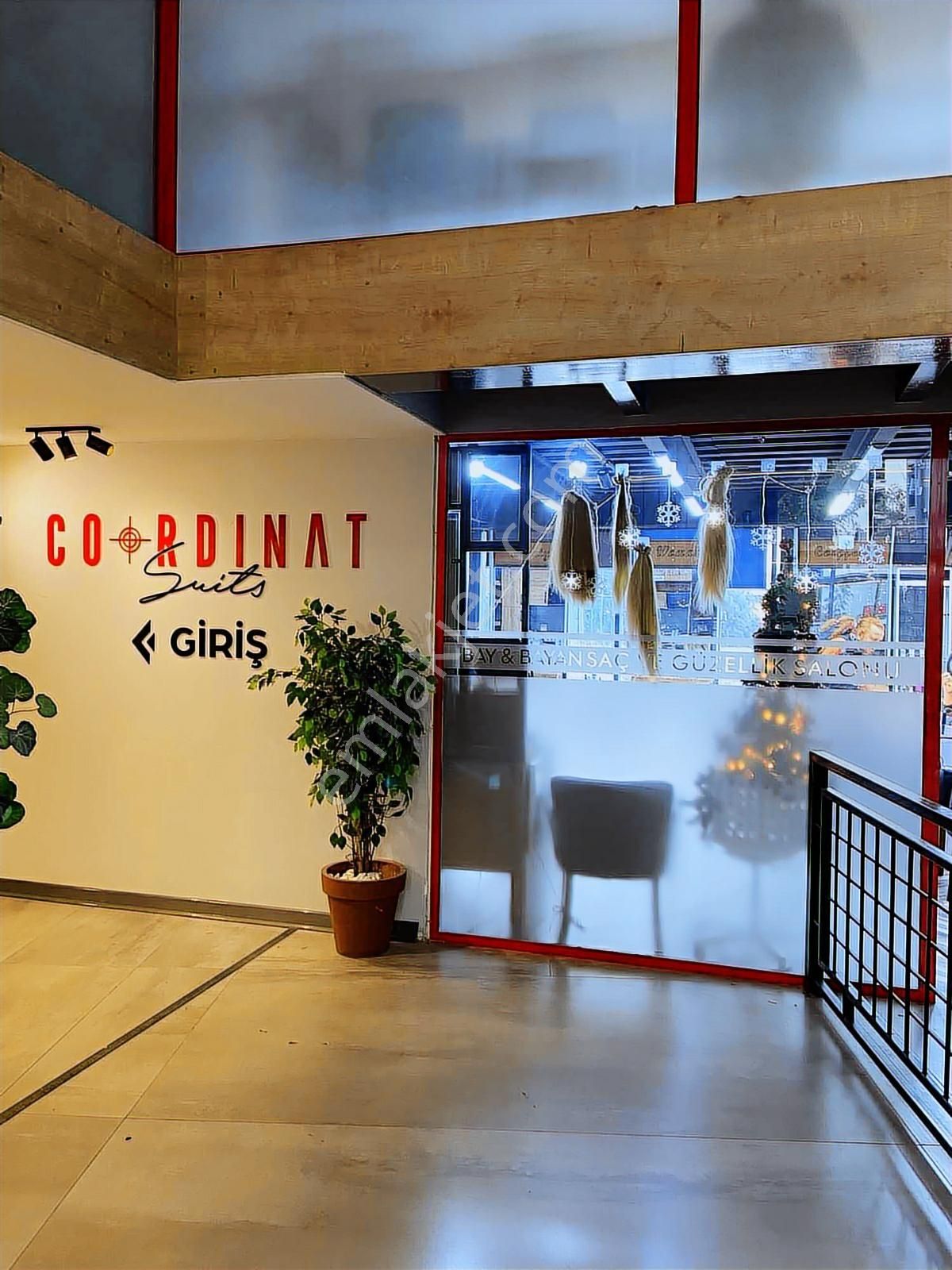 Coordinat Suit Otel Devren Kiralık Berber Dükkanı