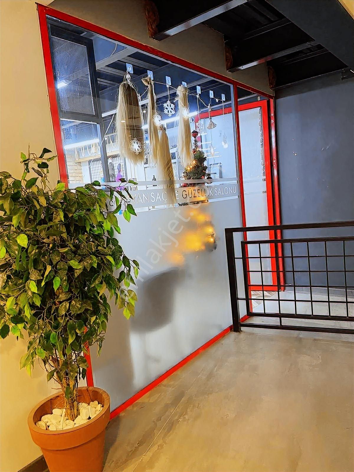 Coordinat Suit Otel Devren Kiralık Berber Dükkanı - Görsel 2