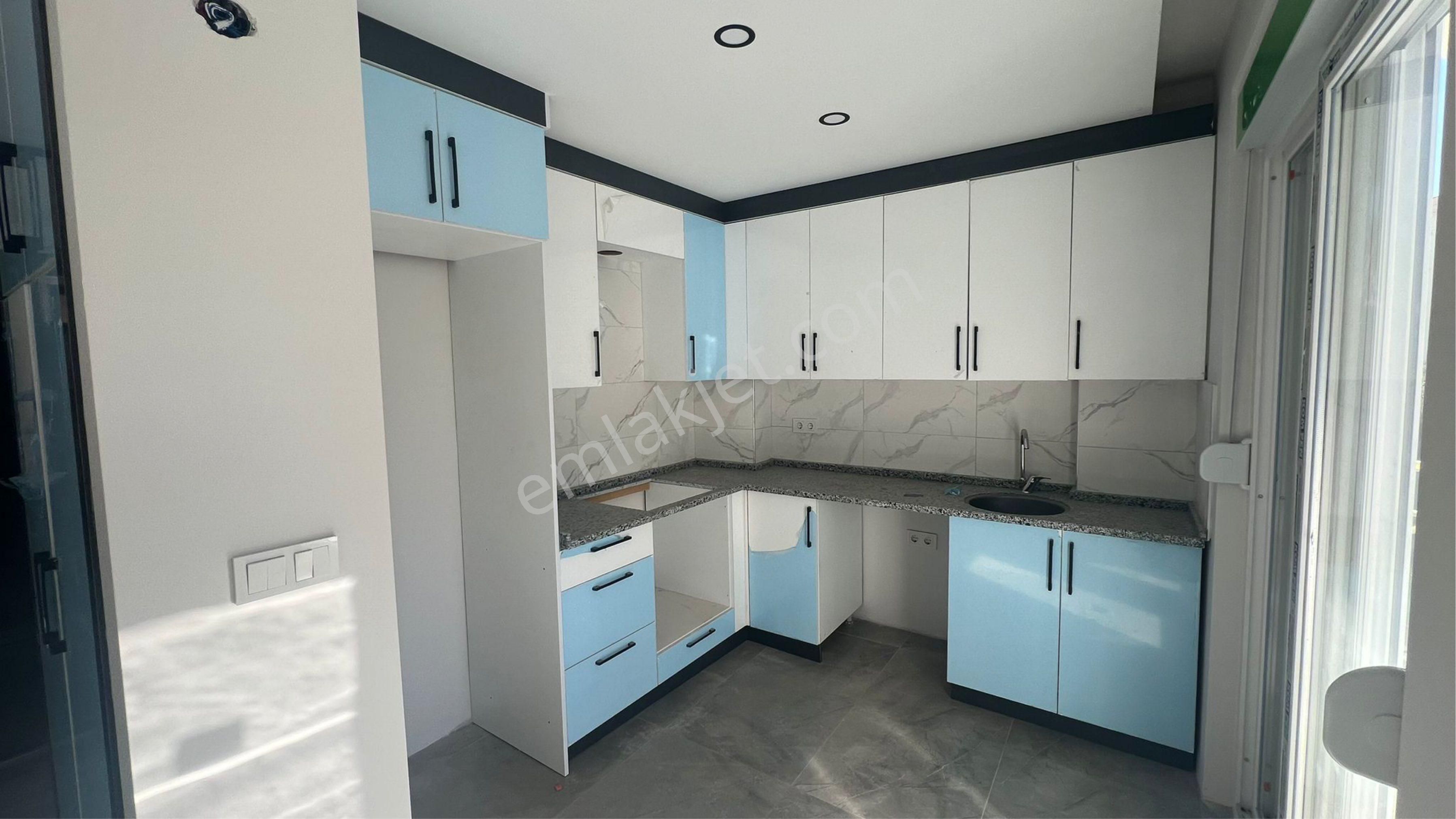 Döşemealtı Belediye Arkasında Katta 1+1 Kiralık